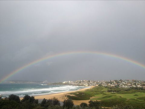 A Beach House Near Manly Two - VIC Tourism 5